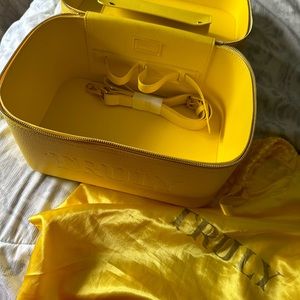 Truly Beauty St. Tropez Trunk